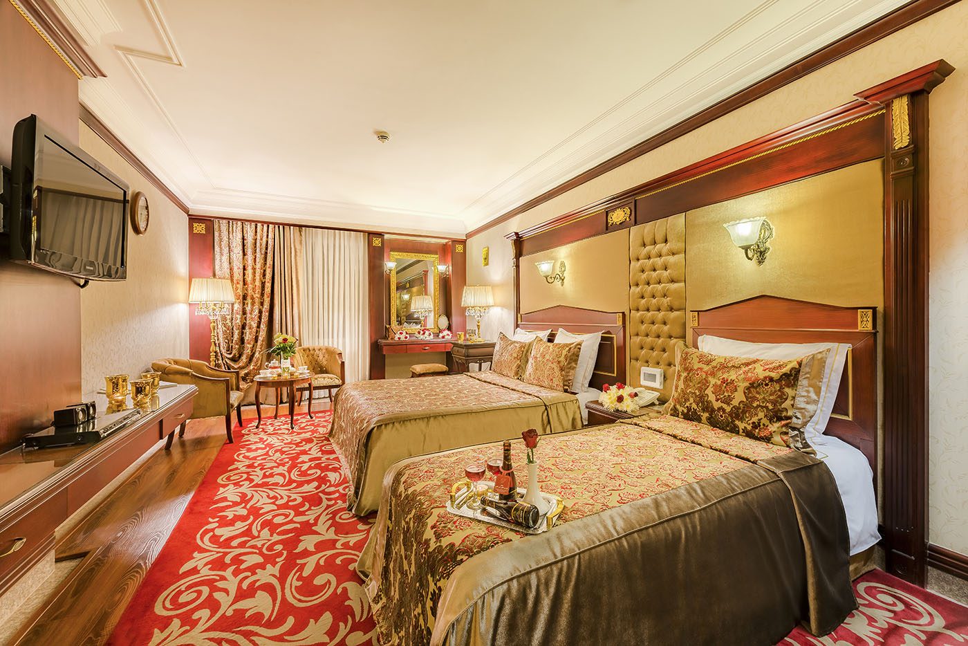 رزرو اتاق دبل لاکچری هتل قصر طلایی