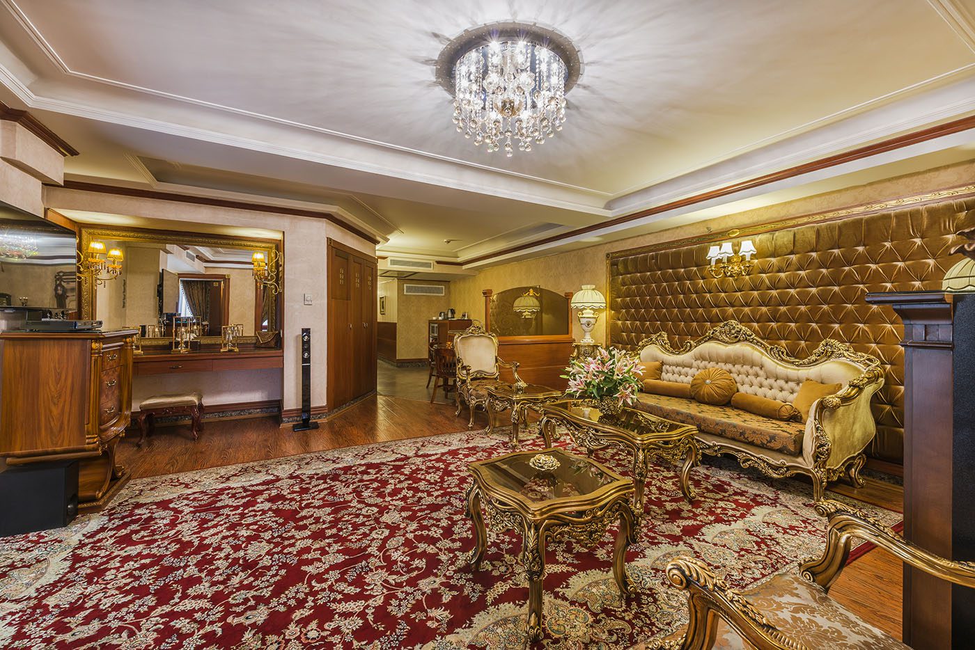 رزرو اتاق پرزیدنت هتل قصر طلایی مشهد